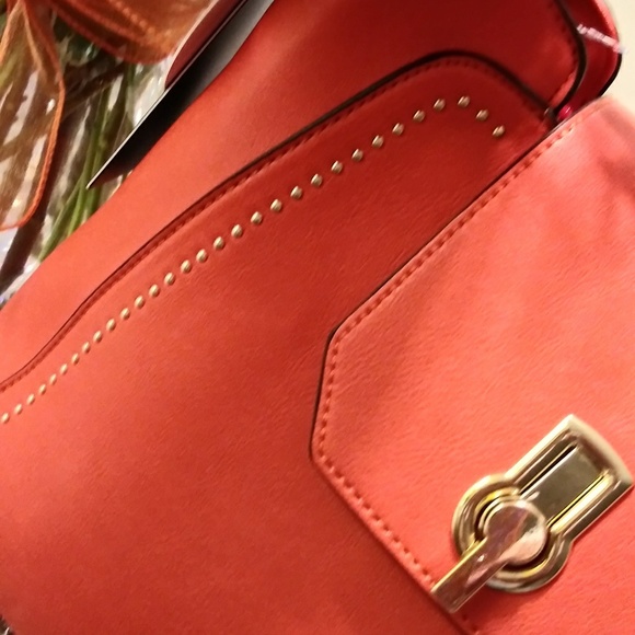 Purse - Picture 3 of 4